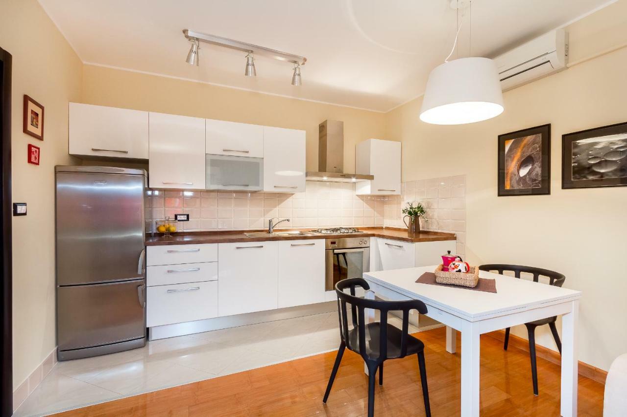 City Stylish Apartment พูลา ภายนอก รูปภาพ