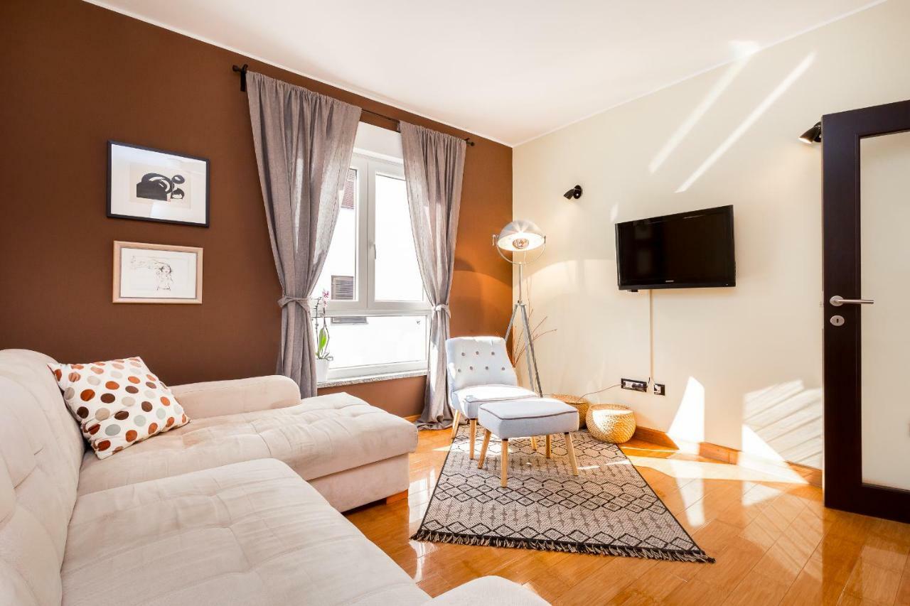 City Stylish Apartment พูลา ภายนอก รูปภาพ
