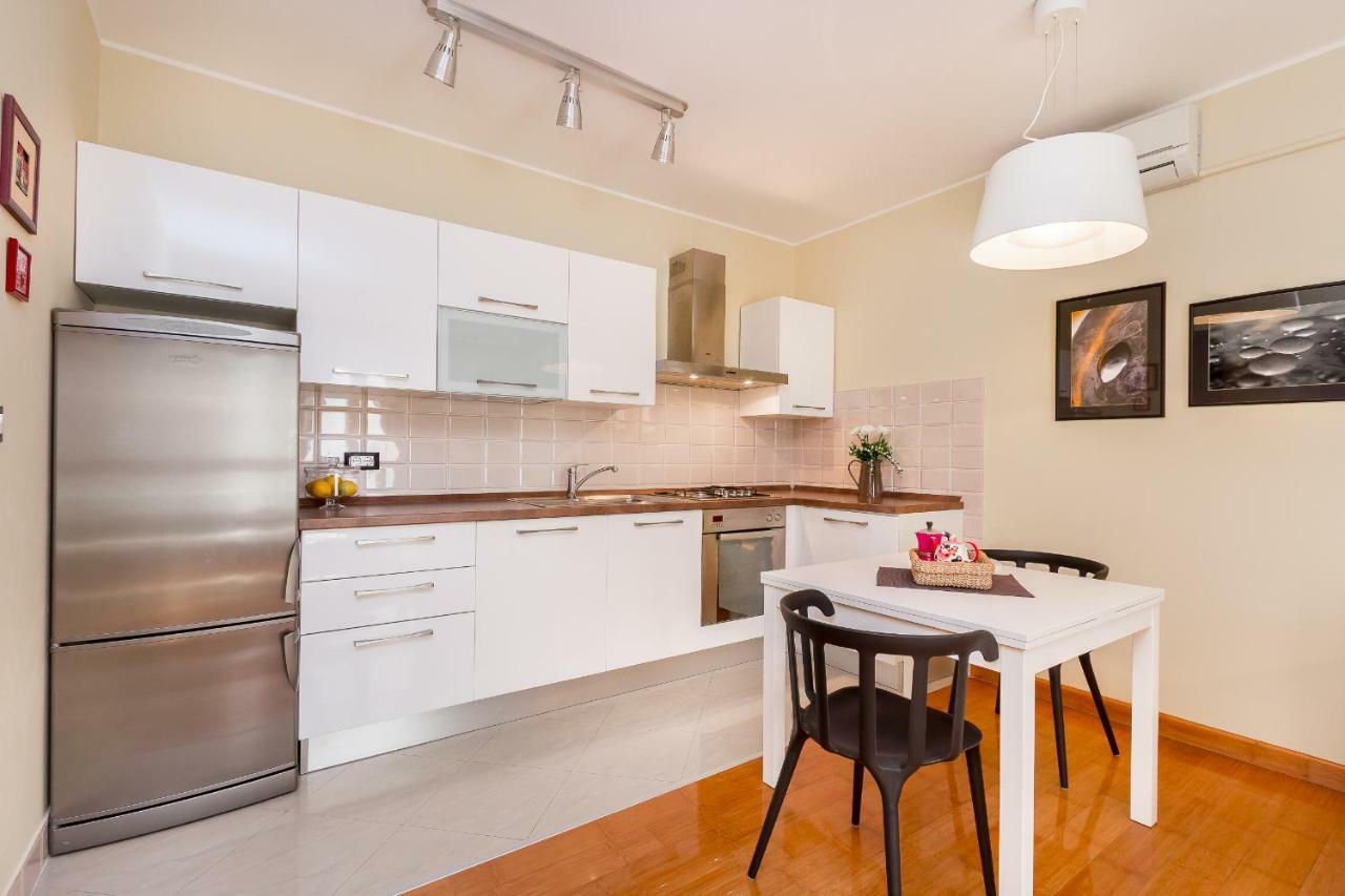 City Stylish Apartment พูลา ภายนอก รูปภาพ